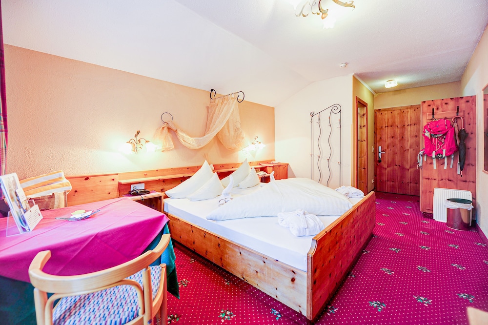 Standard Room (Aifner)