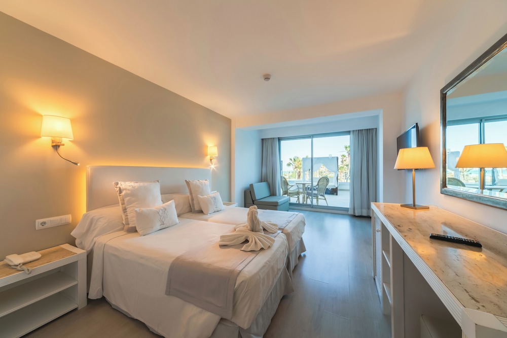 Double Room Single Use, Balcony, Partial Sea View