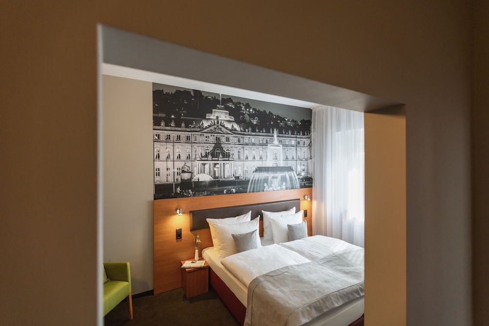 Standard Double or Twin Room, 1 Double or 2 Twin Beds photo 3