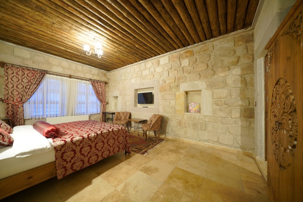 Deluxe Double Room, 1 Queen Bed - Photo 1