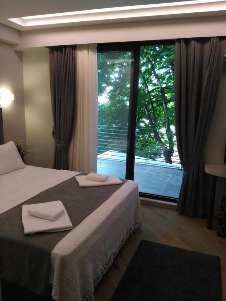 Superior Room, 1 Queen Bed, Non Smoking, Garden View photo 1