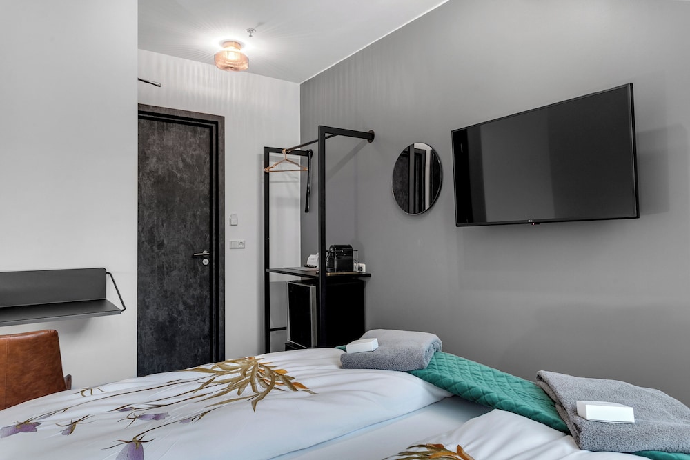 Standard Double Room, 1 Queen Bed - Photo 3