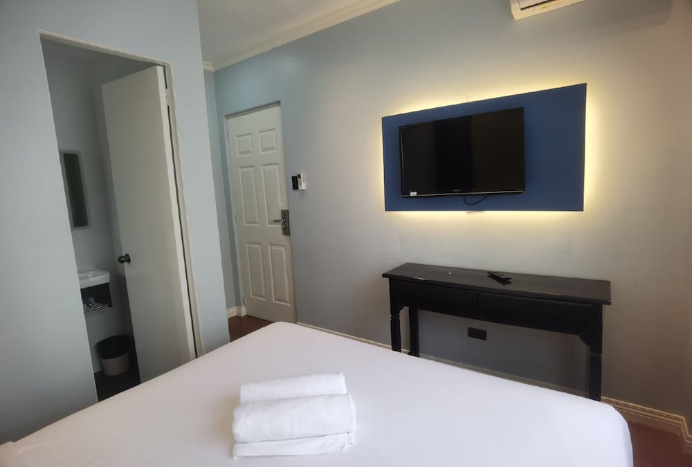 Deluxe Room - Photo 2