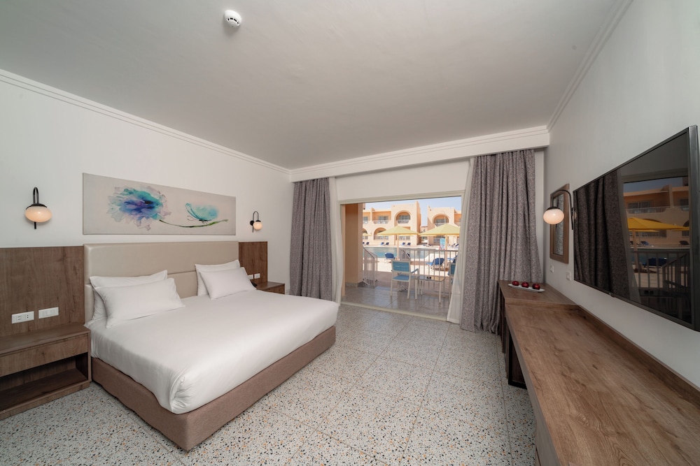 Deluxe Double or Twin Room photo 3
