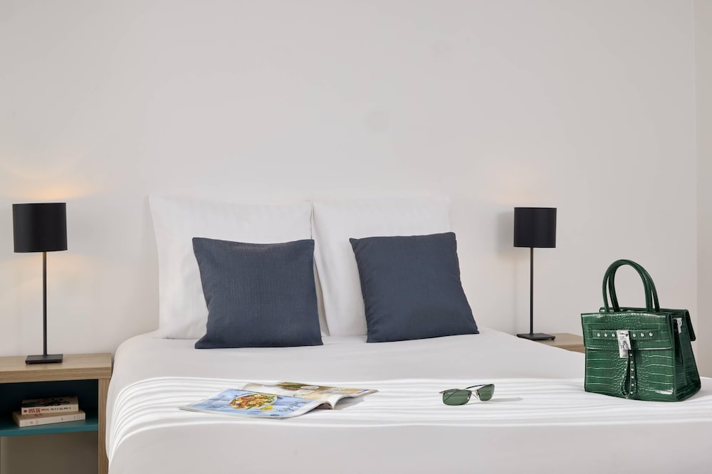 Standard Room, 1 Queen Bed, Non Smoking