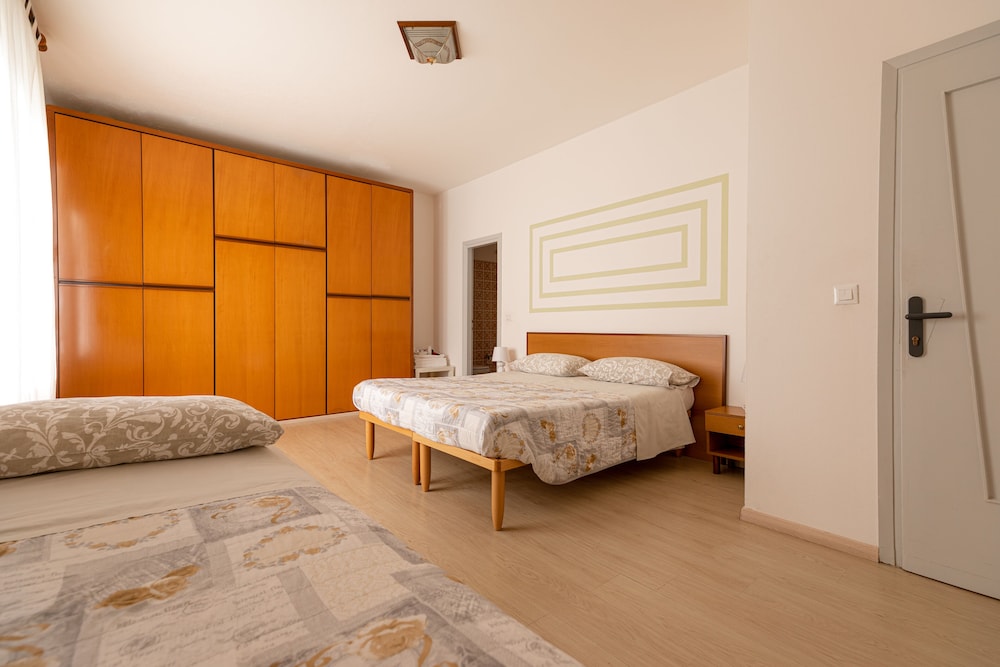 Panoramic Triple Room
