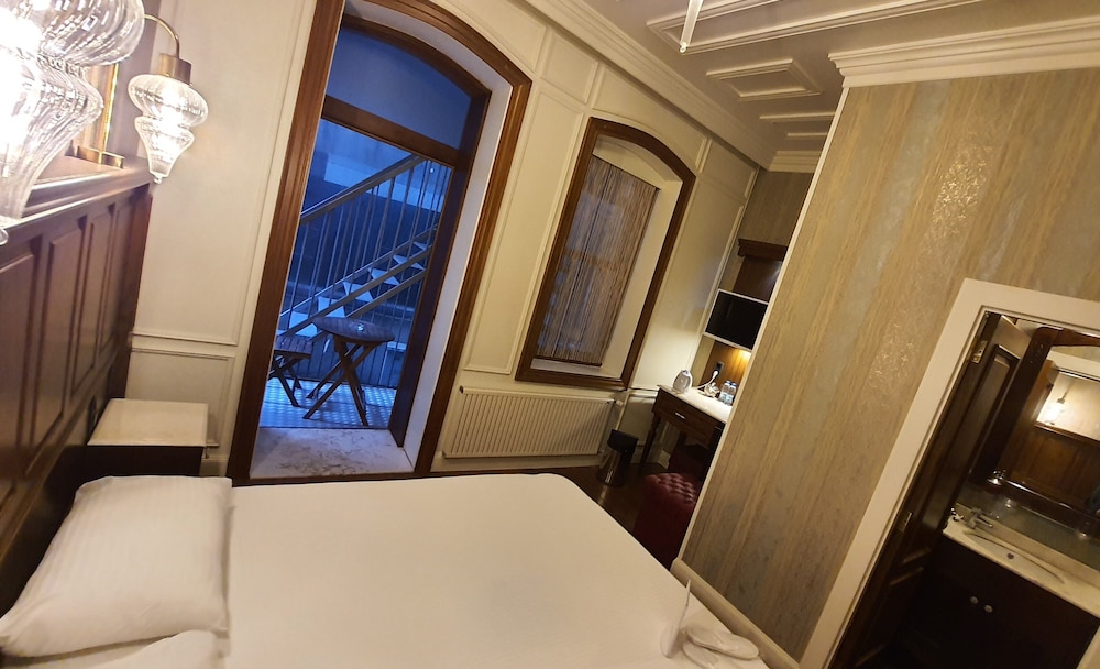 Economy Room photo 3