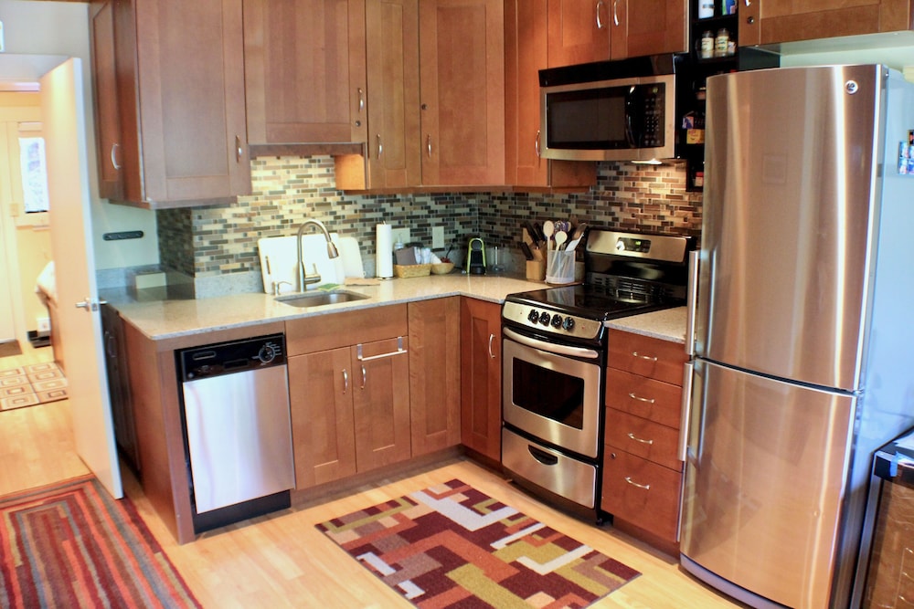 520 Preferred 1 Bedroom Unit photo 3