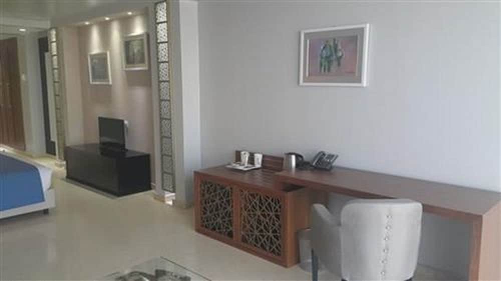 Executive Suite photo 2