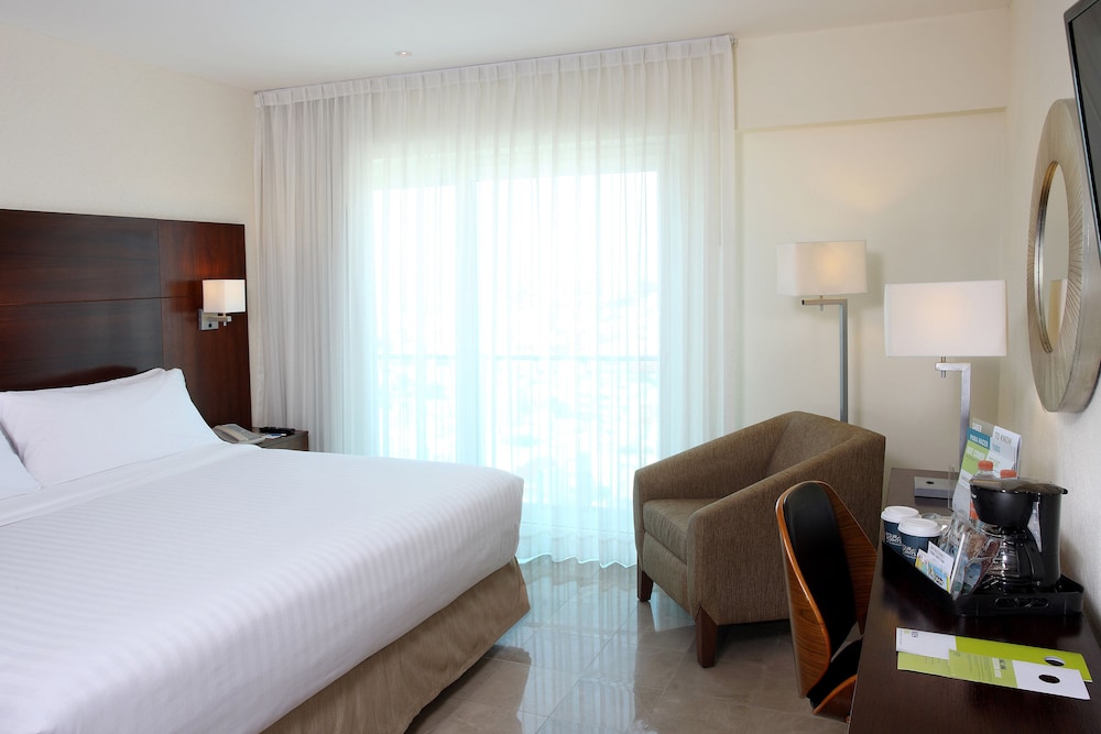 Room, 1 King Bed, Balcony, City View