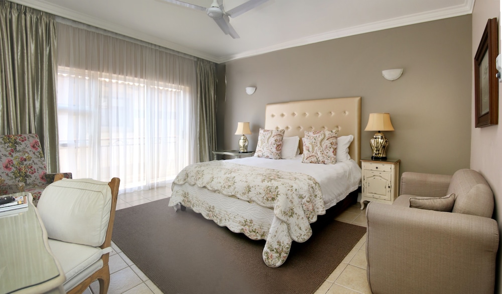 Family Room photo 1