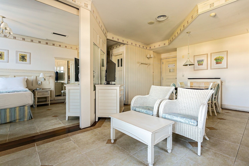 Signature Apartment