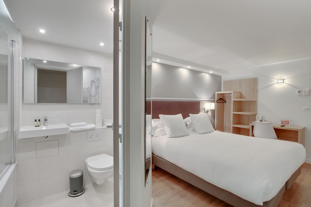 Standard Twin Room - Photo 1