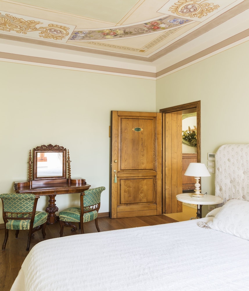 Deluxe Double Room Single Use photo 2