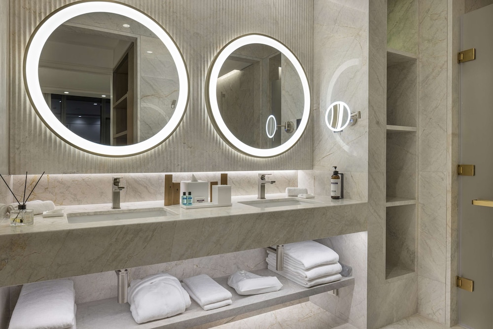 Suite (Regency) - Photo 10