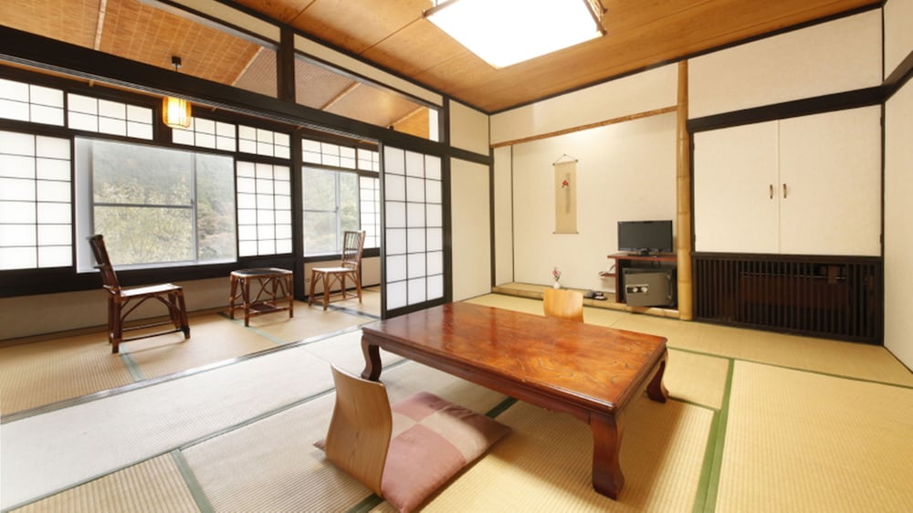 Modern Japanese Style Room 3-4 person - Photo 4