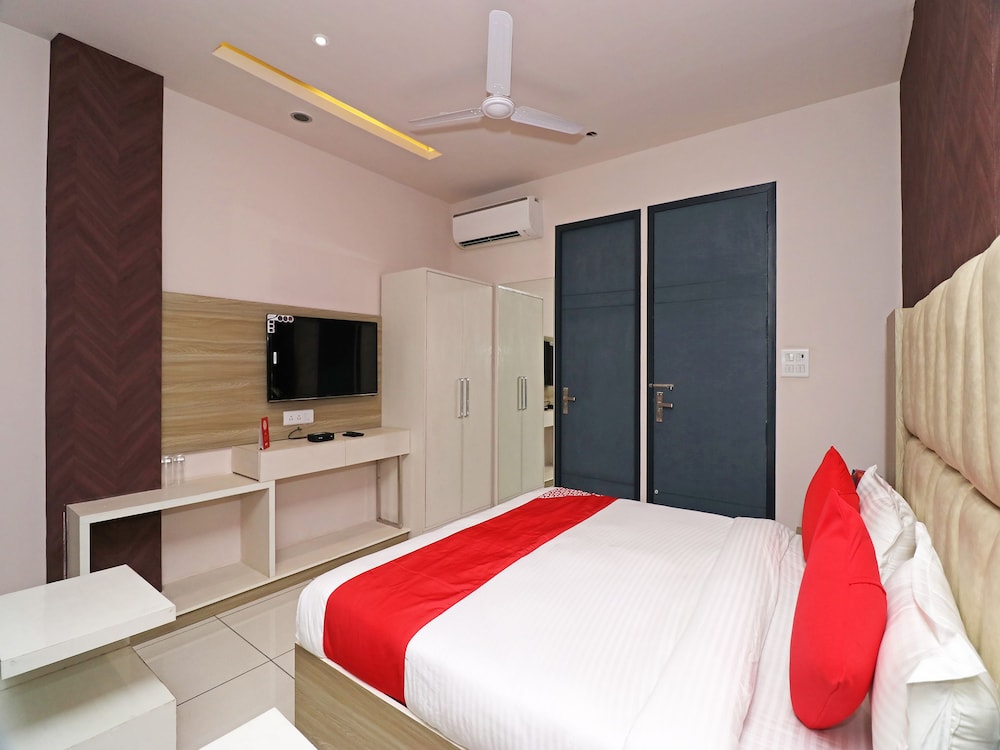 Deluxe Double Or Twin Room, 1 King Bed photo 3