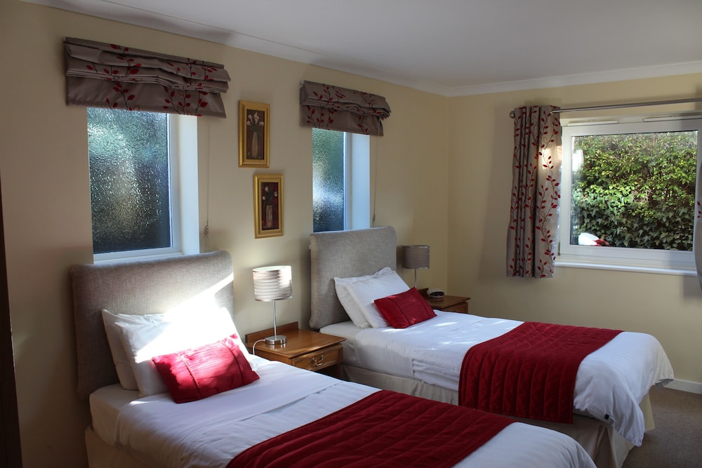 Twin Room, Ensuite, Ground Floor photo 2