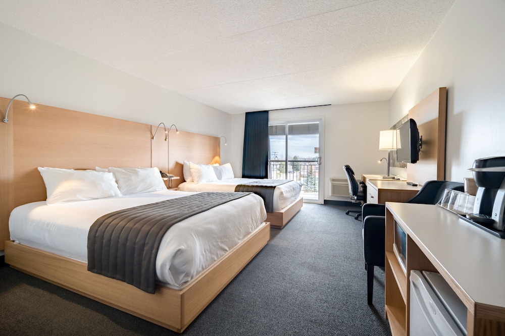 Classic Double Room, 2 Queen Beds - Photo 1