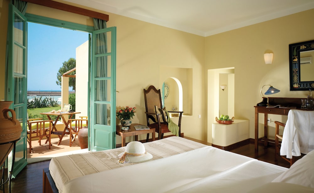 Bungalow, 1 Bedroom, Terrace, Beachfront photo 1