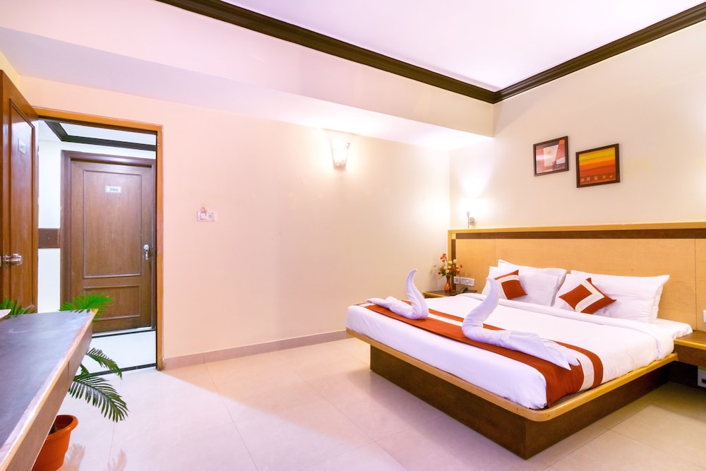 Deluxe Double Room, 1 Bedroom, Non Smoking, City View photo 3