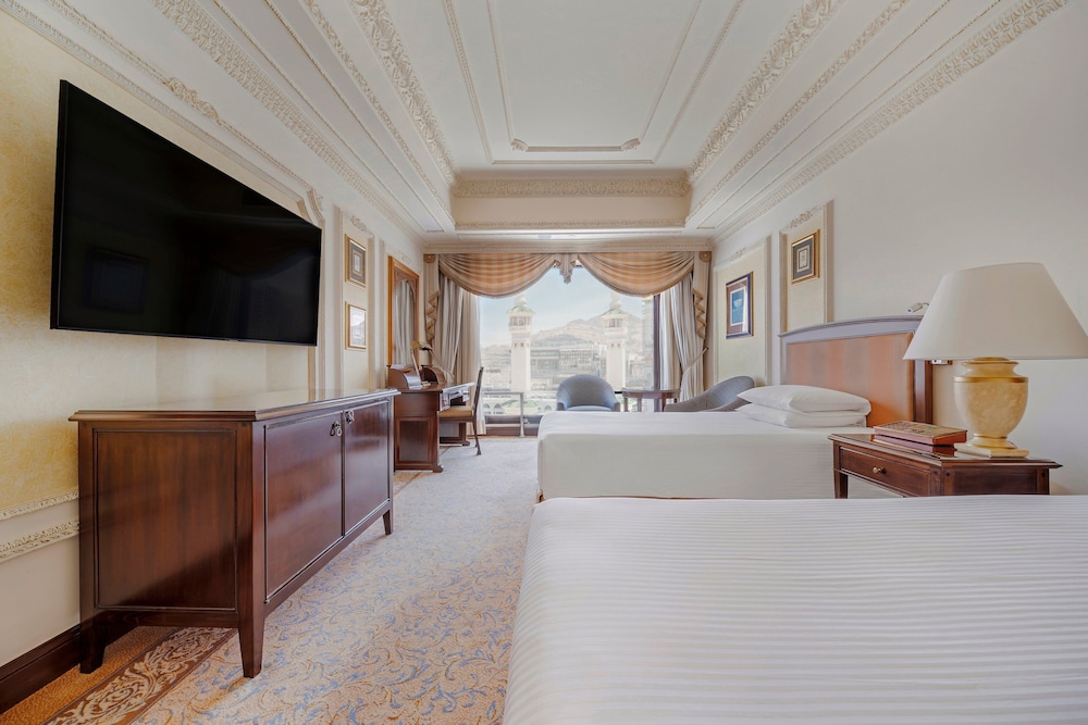 Suite, 3 Bedrooms (Amiri, Haram View) - Photo 2