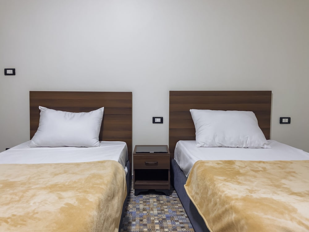Senior Room, 2 Bedrooms, Mountain View, Garden Area
