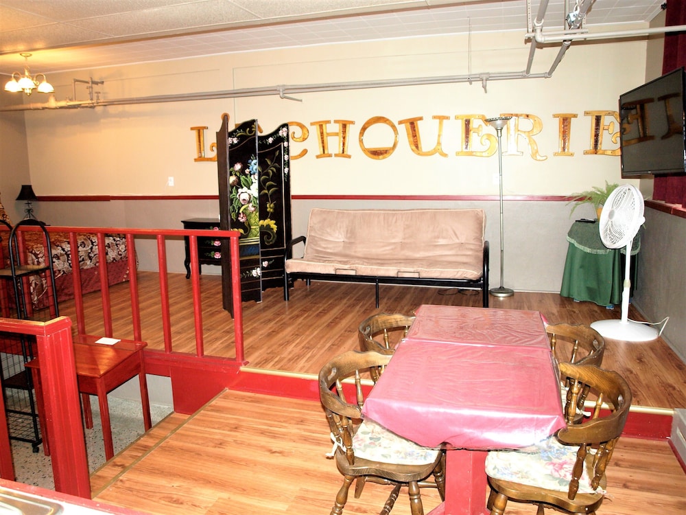 Classic Studio, Multiple Beds, Private Bathroom, Sea View photo 3