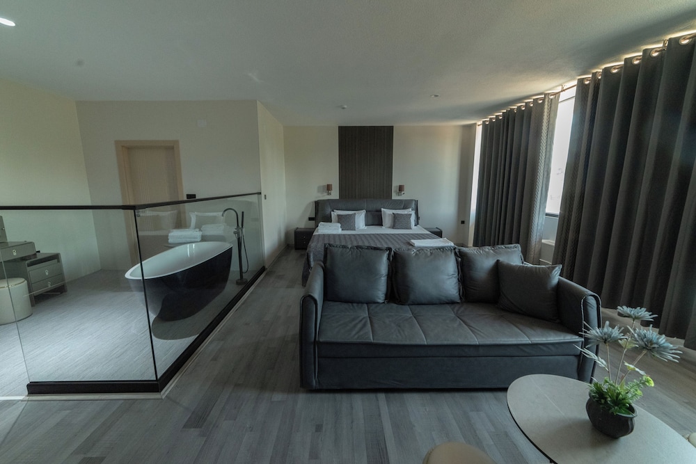Presidential Studio Suite