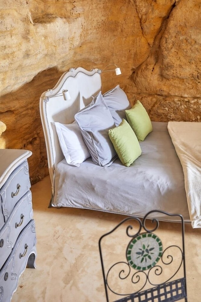 Romantic Suite (Troglodyte)