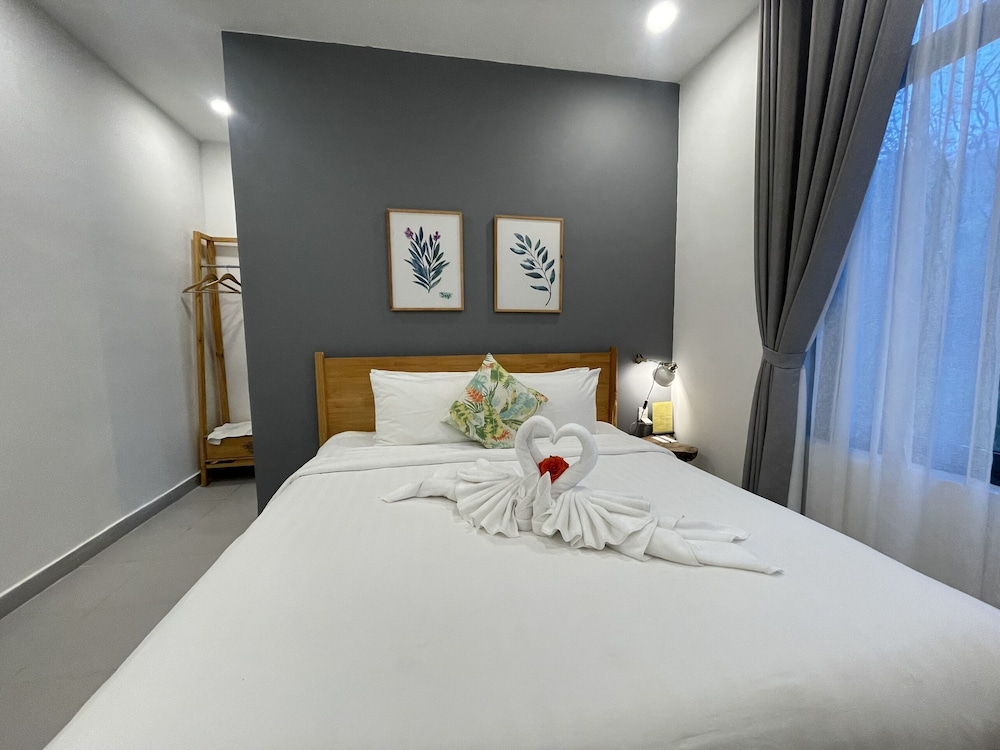 Deluxe Room, Garden View - Photo 3