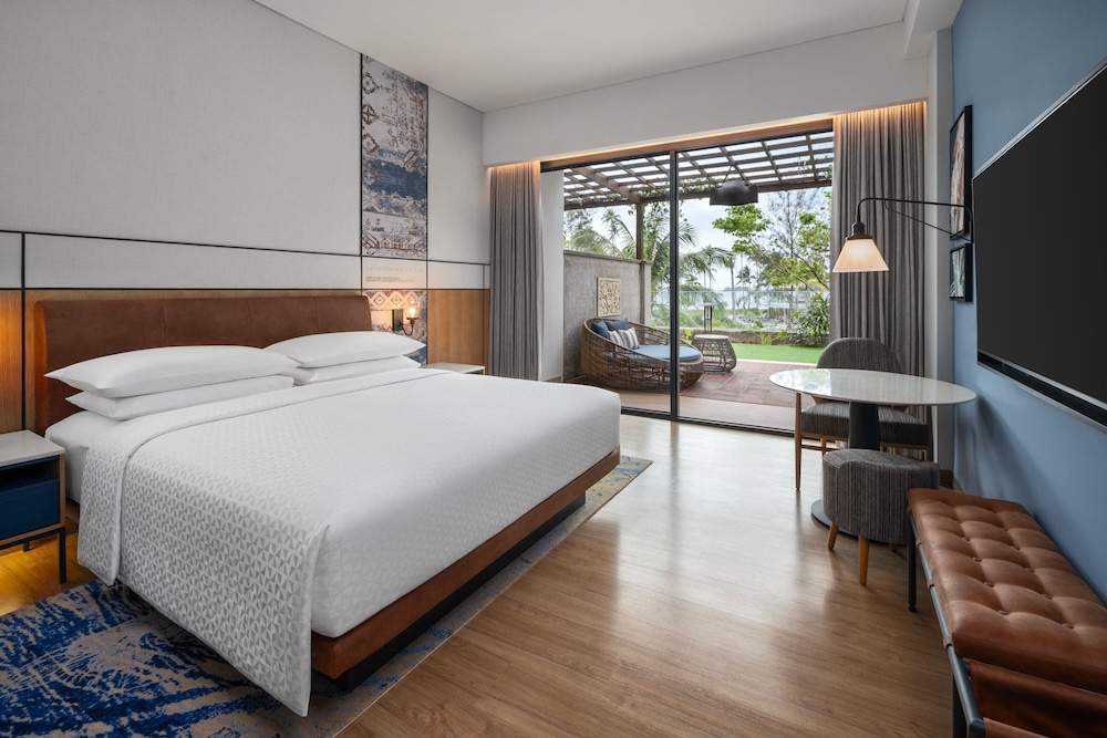 Room, 1 King Bed, Pool View (Terrace) - Photo 7