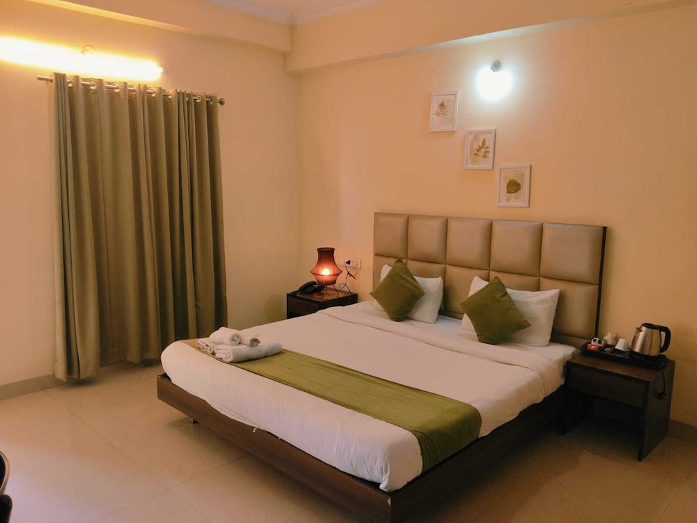 Deluxe Room - Photo 2