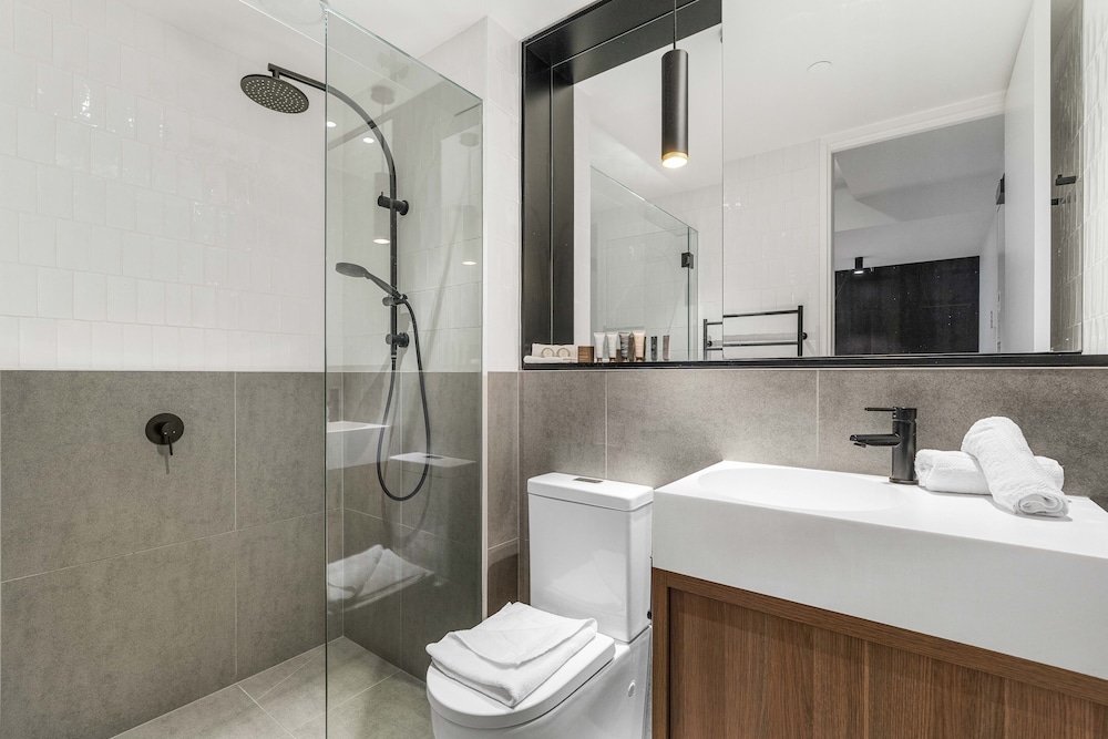 Two Bedroom Two Bathroom Apartment photo 3
