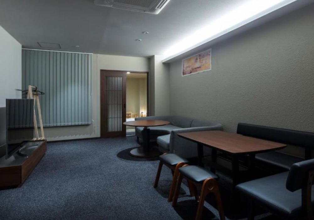 Premium Suite, Multiple Beds, Non Smoking, Hot Tub - Photo 9
