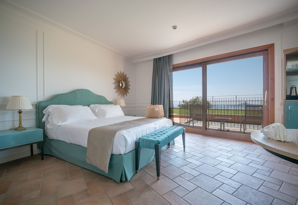 Deluxe Room, 1 Double Bed, Patio, Sea View