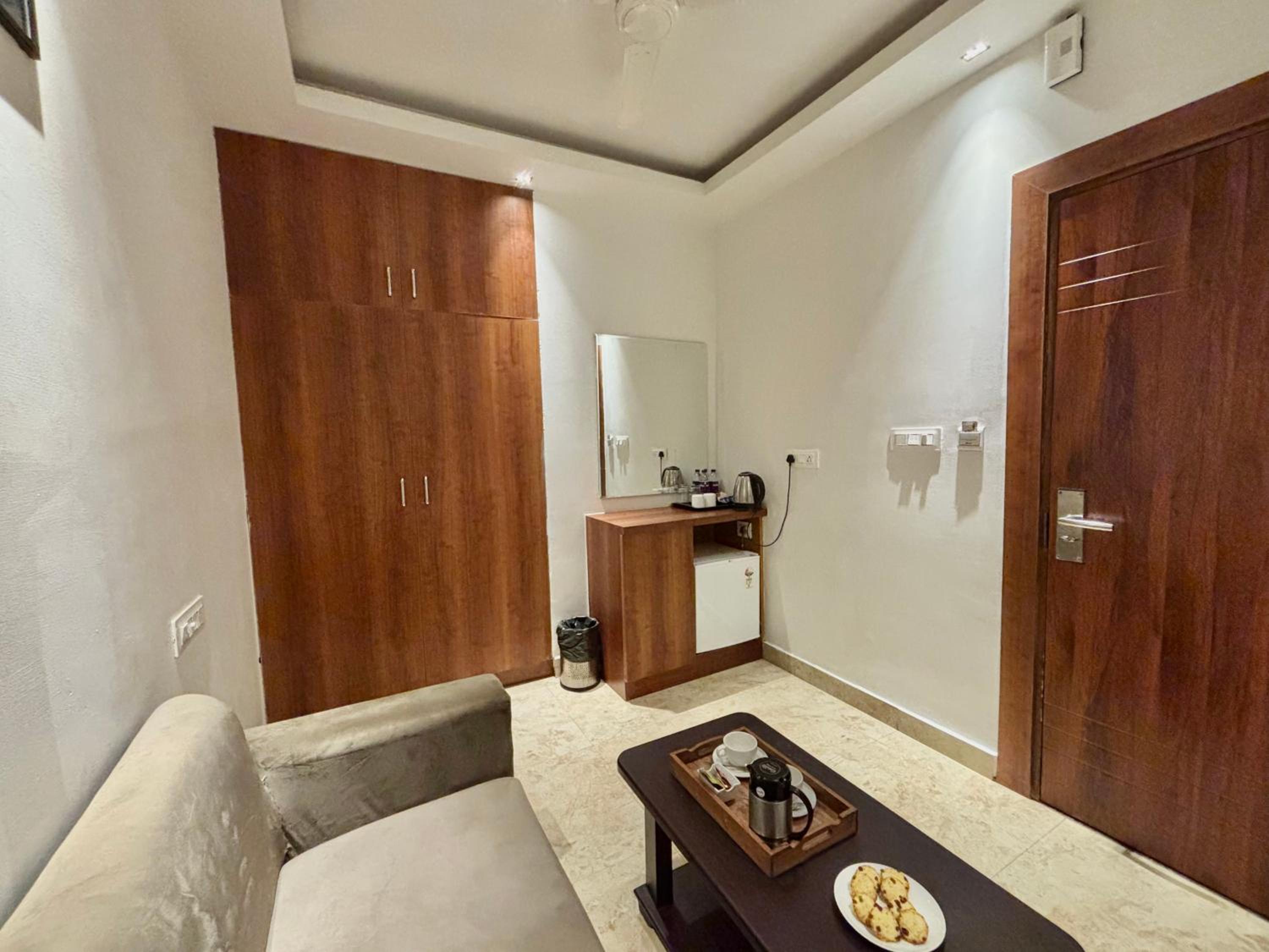Superior King Suite photo 3