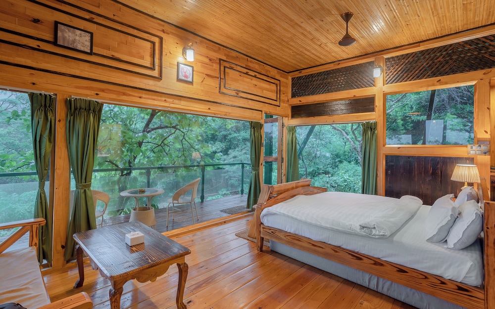 Classic Double Room, Balcony, Mountain View
