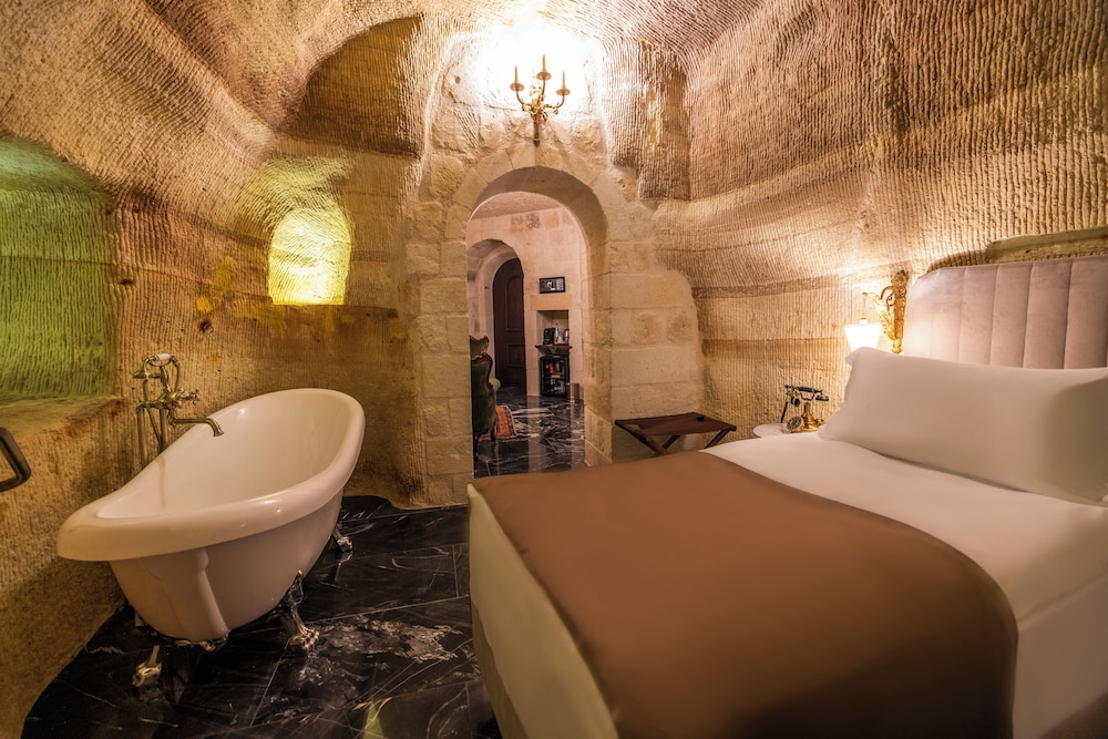 Junior Cave Suite photo 1