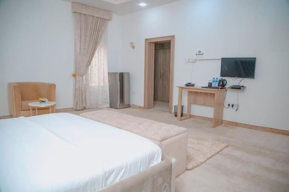 Economy Room, Balcony, City View