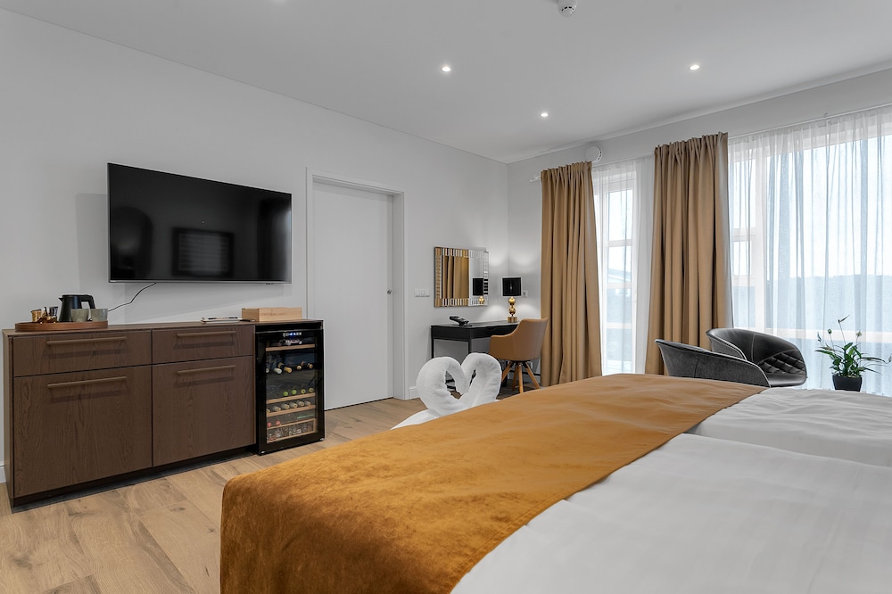 Gallery Suite - Photo 16