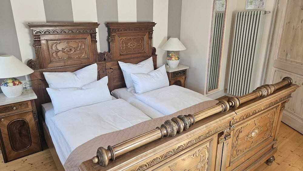 Comfort Double or Twin Room, Private Bathroom, City View photo 3