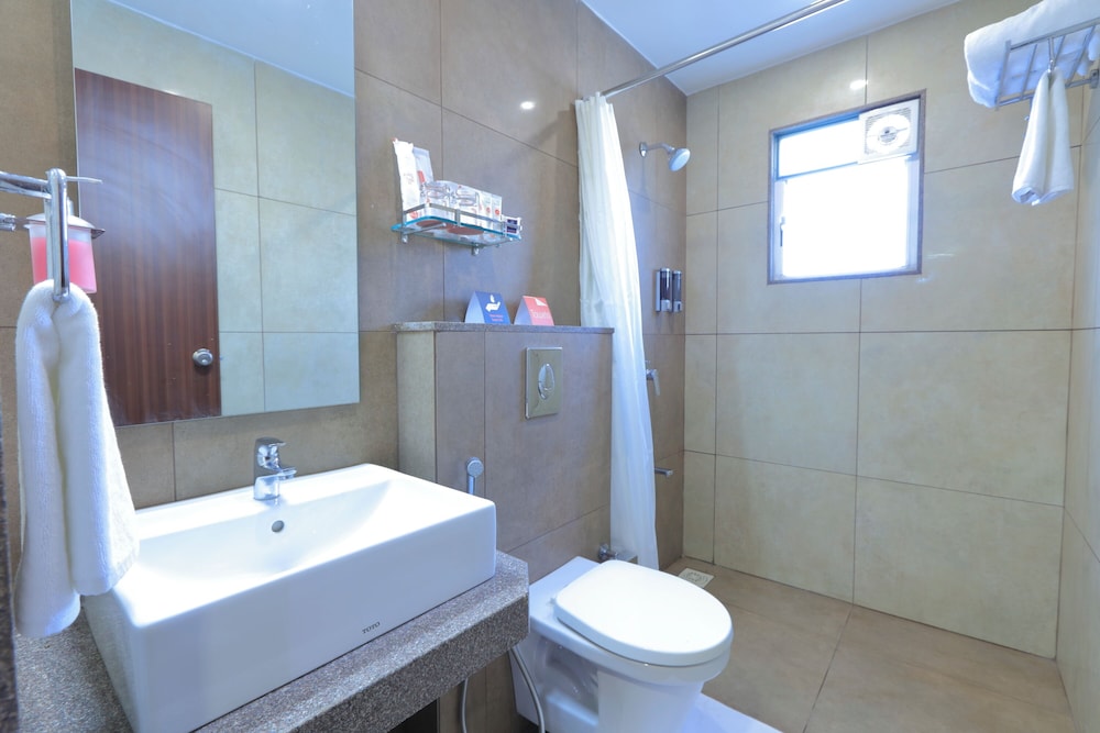 Suite With Balcony - Photo 4