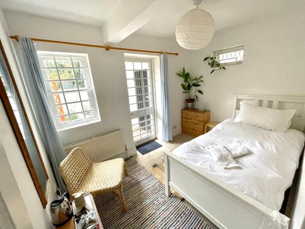 Classic Single Room, Patio, Garden View photo 3
