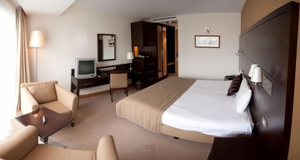 Double Room - Photo 12