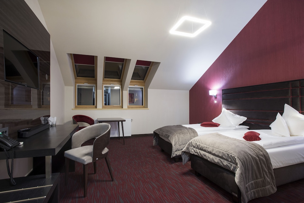 Superior Twin Room photo 3