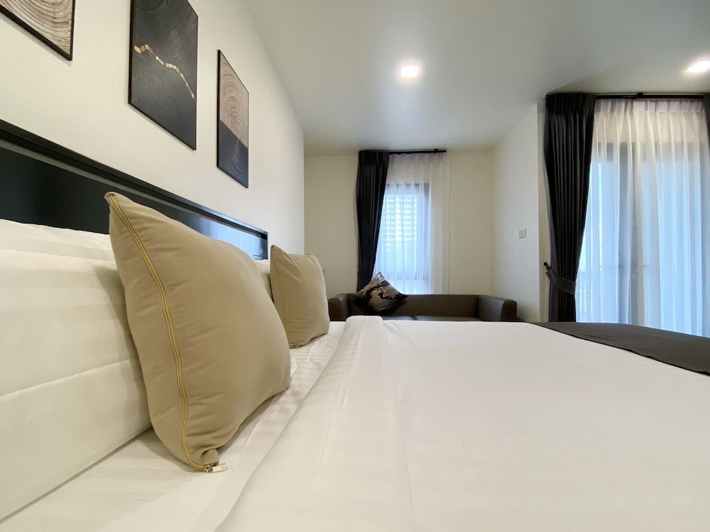 Deluxe Double Room photo 2