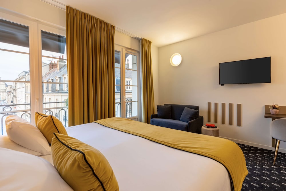 Deluxe Room, Multiple Beds, Non Smoking, Balcony (Twin bed on request)