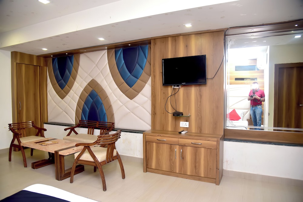 Luxury Room - Photo 7