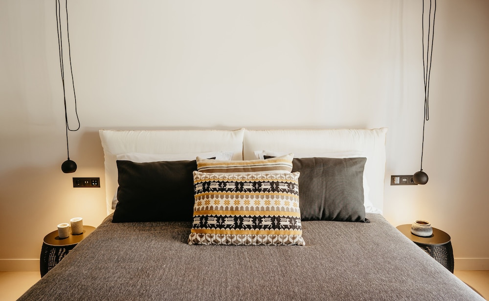 Superior Seafront Bungalow - Photo 1